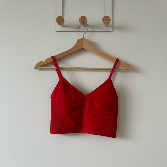 Fabletics Sync Seamless Bralette in Sweet Cherry/Plush Pink - Picture 6 of 7